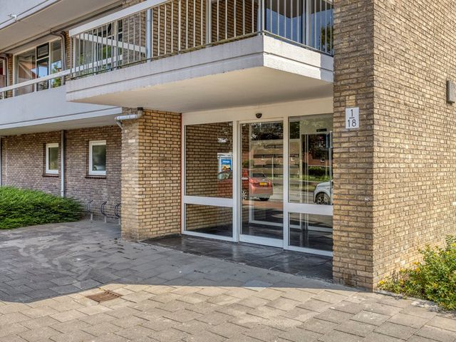 Admiraal de Ruyterweg 13, Zwijndrecht