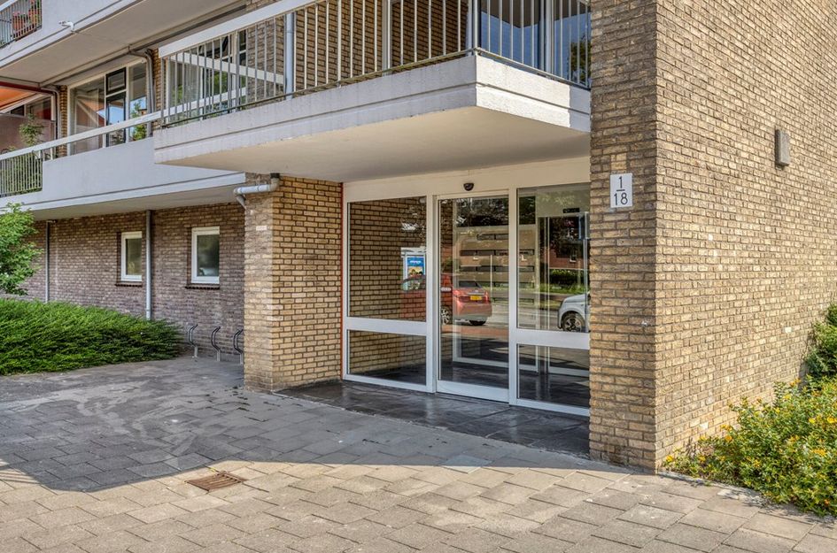 Admiraal de Ruyterweg 13