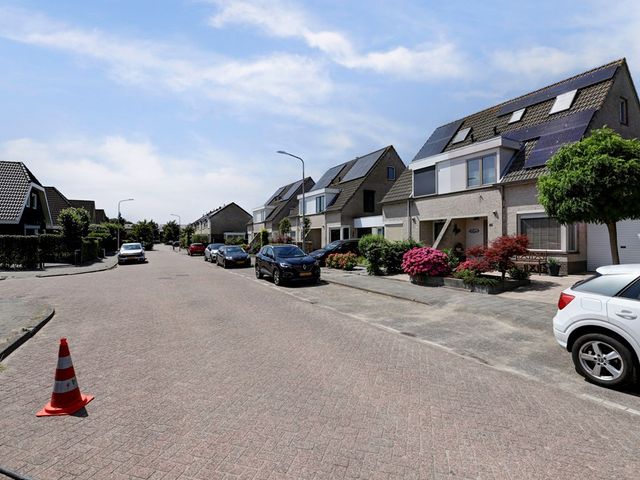 Poldervaart 45, 's-Gravendeel