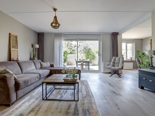 Poldervaart 45, 's-Gravendeel