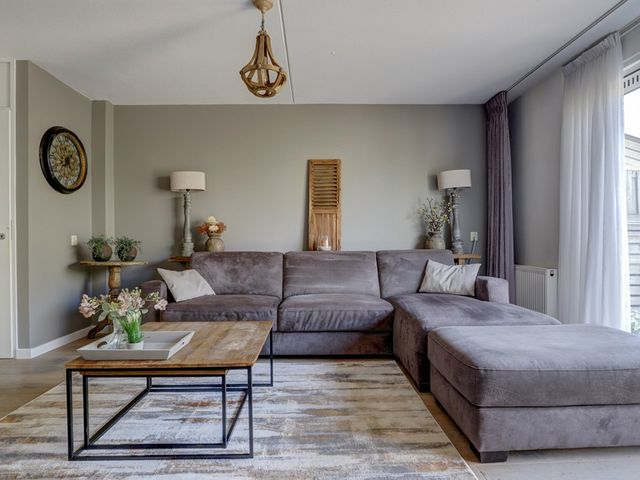 Poldervaart 45, 's-Gravendeel