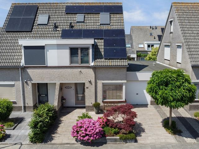 Poldervaart 45, 's-Gravendeel