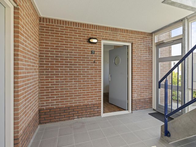Leeuwenhorst 5, 'T Zand