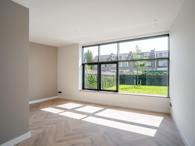 Bakkersdijk 15, Barendrecht
