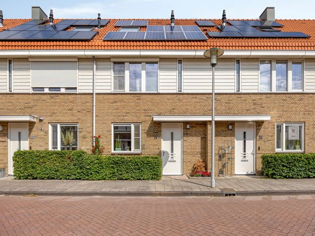 Zwedenstraat 11, De Lier
