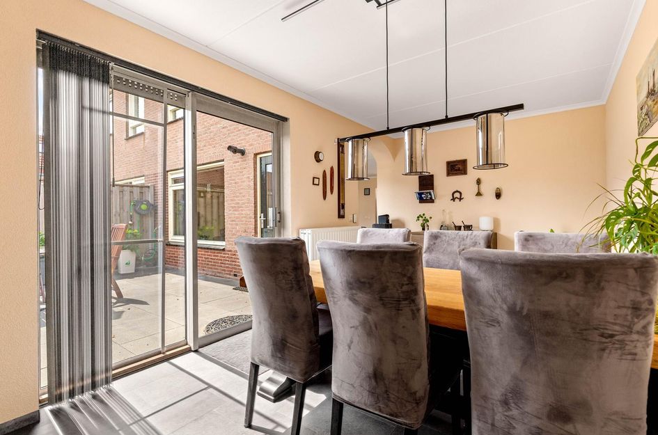 Volendamstraat 19