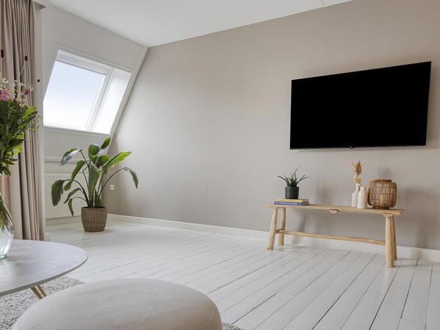 't Dorp 81, Heesch