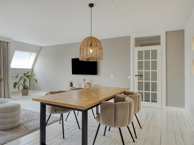 't Dorp 81, Heesch