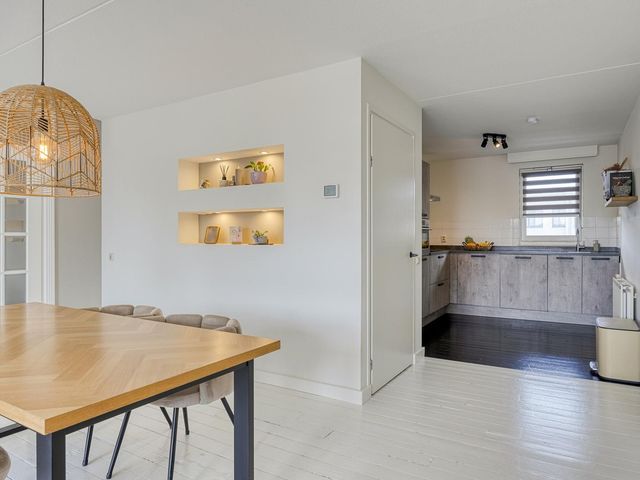 't Dorp 81, Heesch