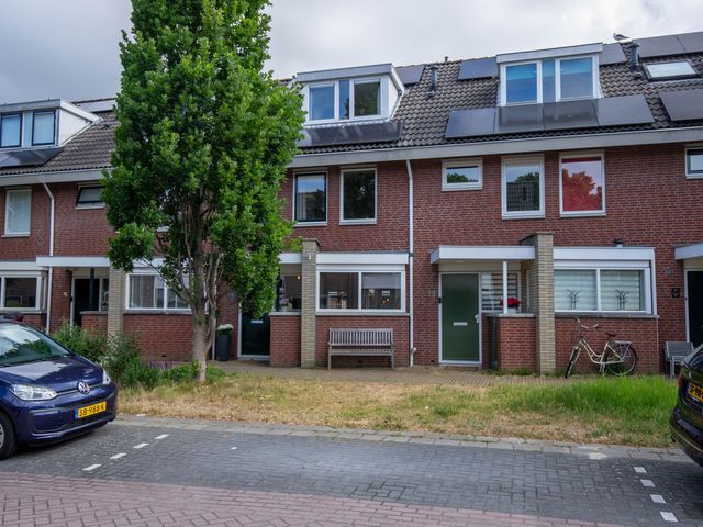 Ferdinand Bollaan 11, Voorschoten