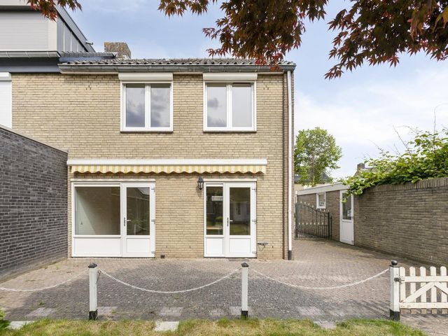 Irenelaan 64, Weert