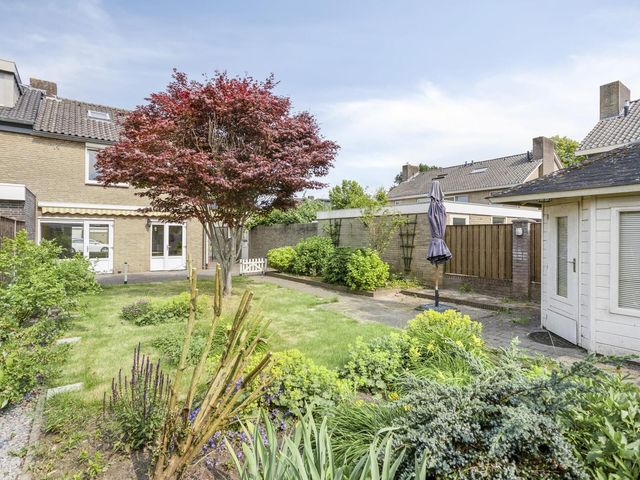 Irenelaan 64, Weert