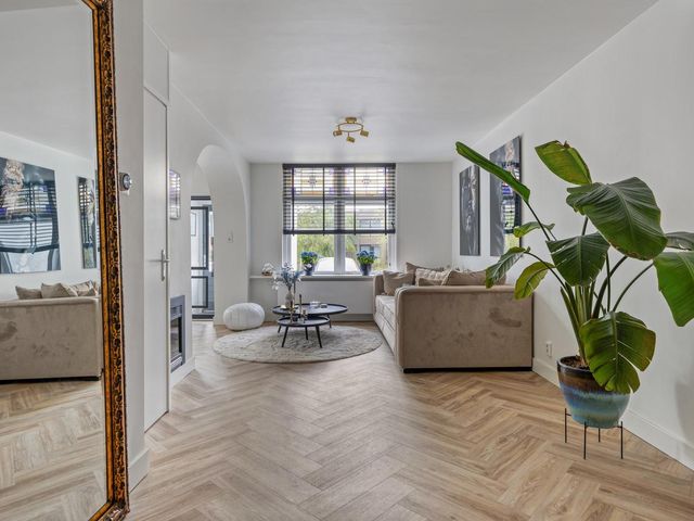 Dorpsstraat 42b, Zwartewaal