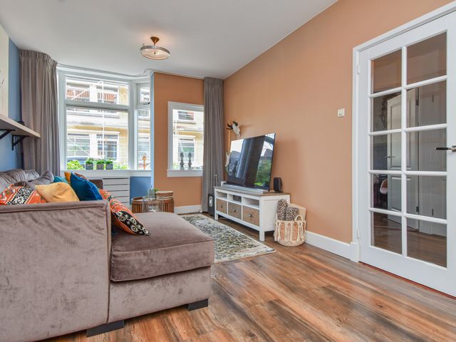 Rhenenstraat 42, 's-Gravenhage