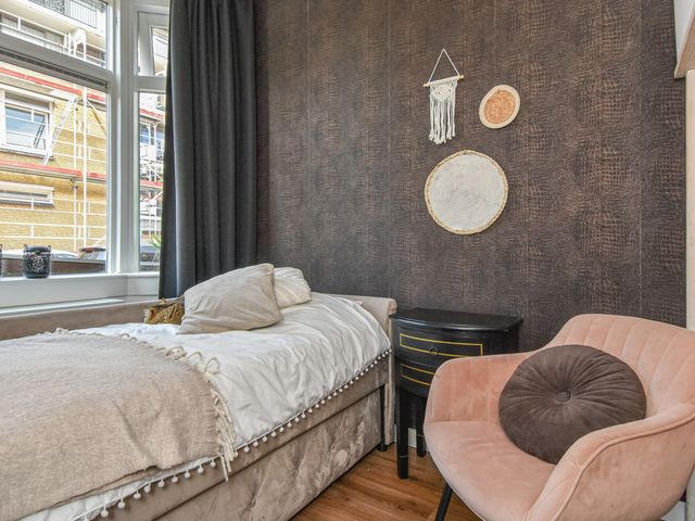 Rhenenstraat 42, 's-Gravenhage