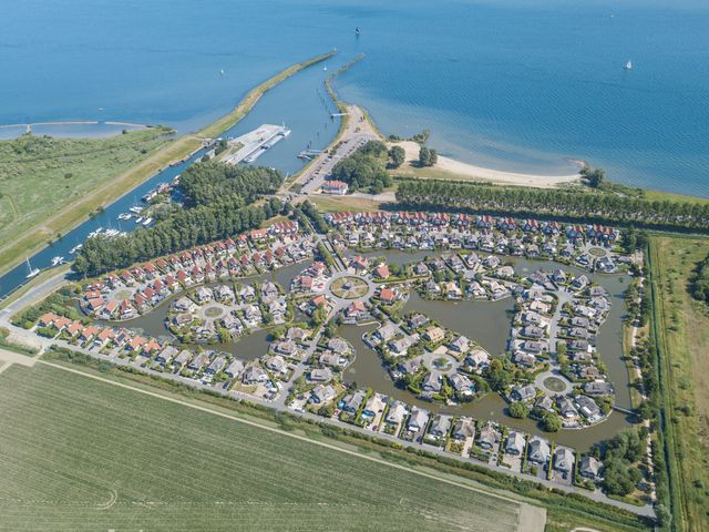 Sluuslaan 35, Middelharnis