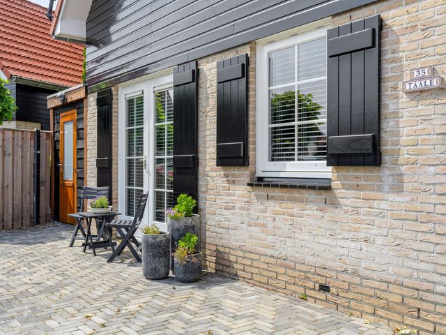 Sluuslaan 35, Middelharnis
