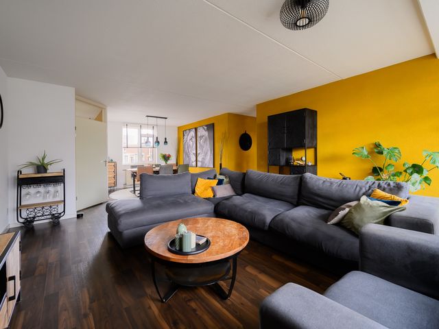 H. de Lintweg 25, Spijkenisse