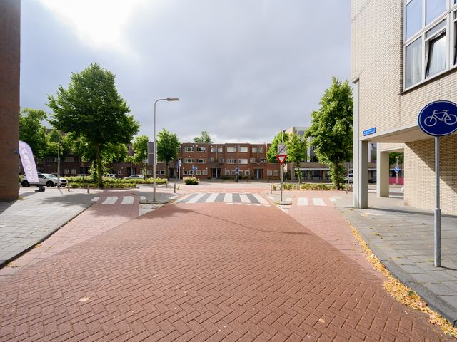H. de Lintweg 25, Spijkenisse