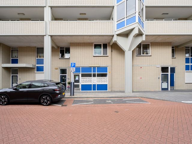 H. de Lintweg 25, Spijkenisse