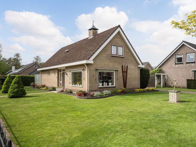 Nieuwe Uitleg 52, Dalfsen