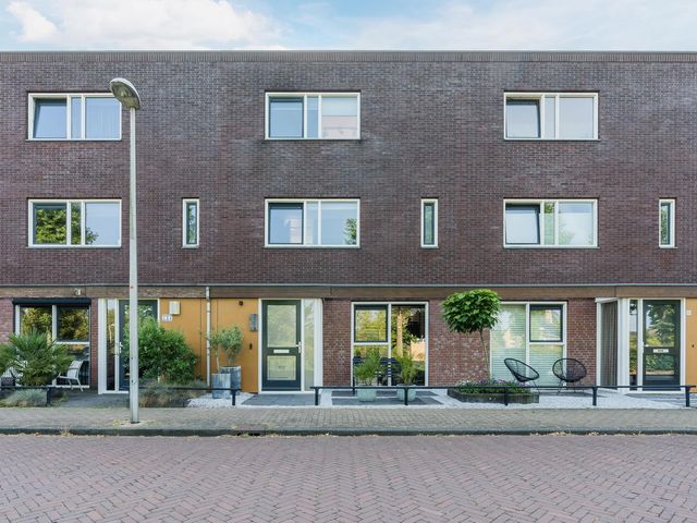 Citroenvlinder 102, Hoogeveen