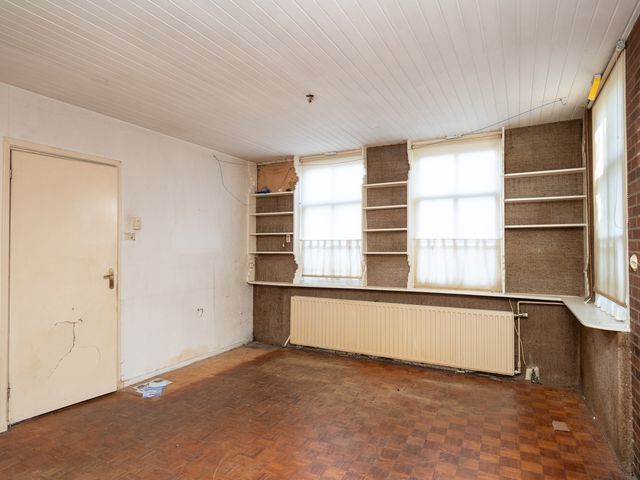 Diek 24, Den Hoorn