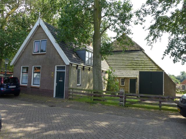 Diek 30, Den Hoorn
