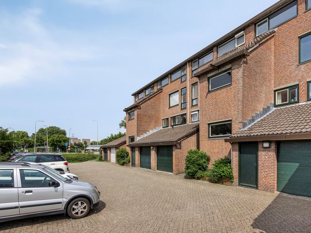 Van Oudshoornhove 10, Zoetermeer
