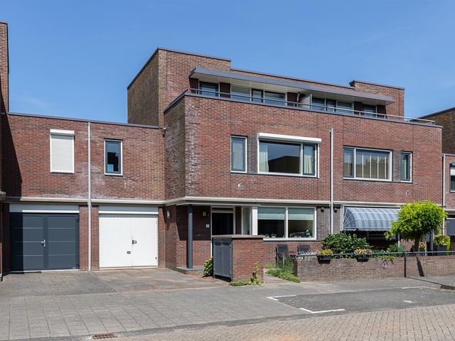 Biezenhaak 7, Papendrecht