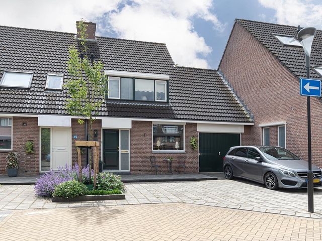Ganzerik 33, Alblasserdam