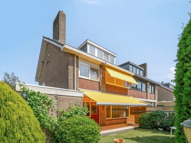 Van Der Leeuwlaan 2, Schiedam