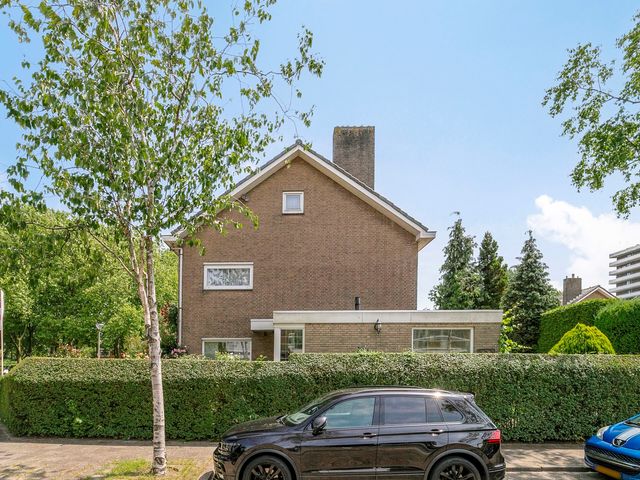 Van Der Leeuwlaan 2, Schiedam