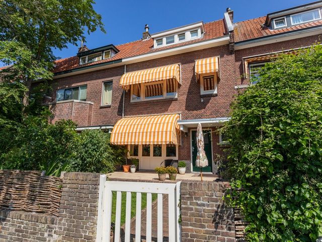 Brugsestraat 22, Den Haag