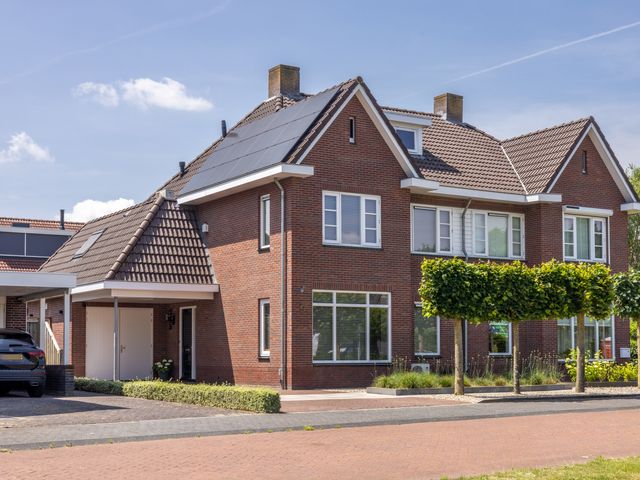 Atalanta 9, Holten