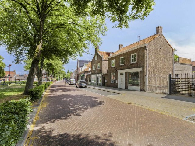 Vincent van Goghplein 12, Etten-Leur