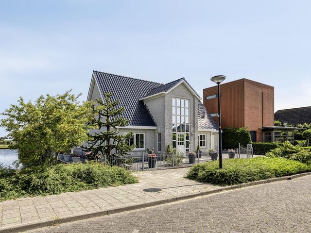 Truus Schroderplantsoen 40, Heerhugowaard
