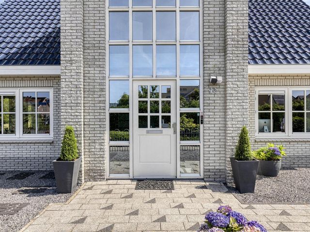 Truus Schroderplantsoen 40, Heerhugowaard
