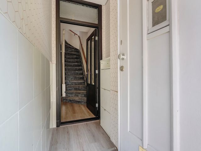 Boele van Hensbroekstraat 42, Den Haag