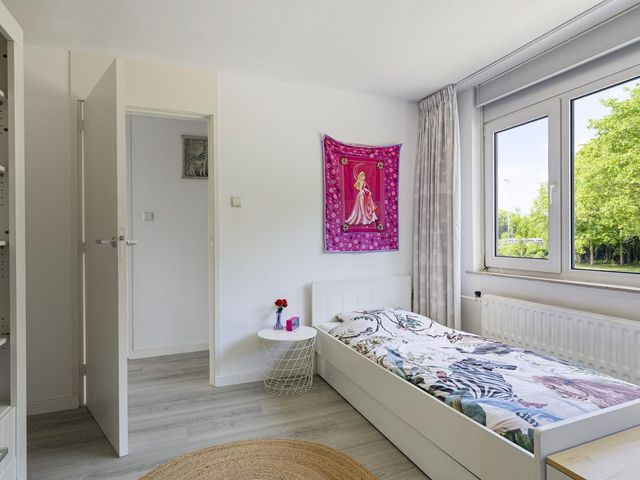Ruusbroeclaan 10, Roosendaal