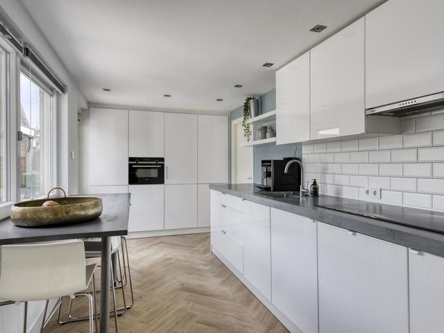 Ruusbroeclaan 10, Roosendaal