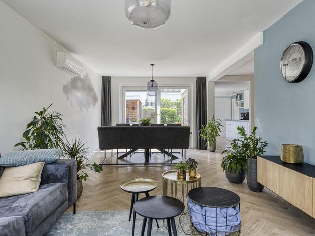 Ruusbroeclaan 10, Roosendaal