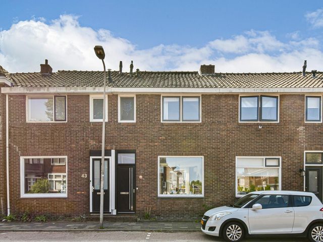 Lazaruskade 45, Gouda