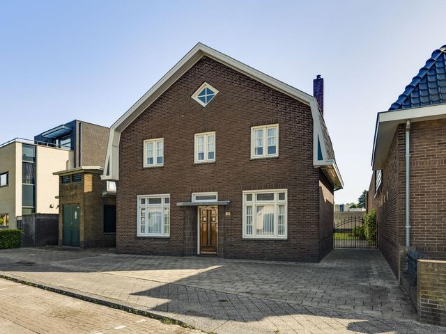 Kerkstraat 82, Nederweert