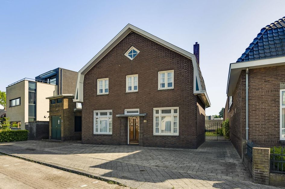 Kerkstraat 82