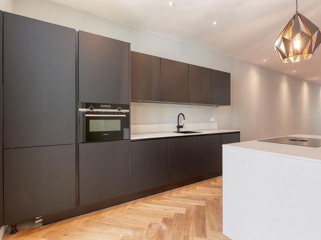 Perenstraat 321, 'S-Gravenhage
