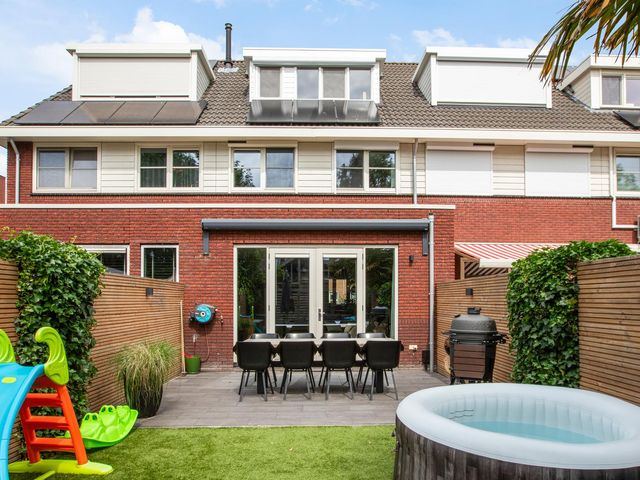 Mesdagstraat 4, Reeuwijk