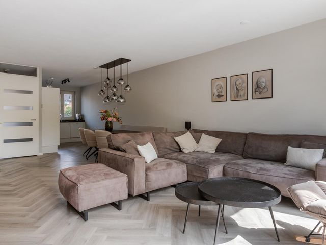 Mesdagstraat 4, Reeuwijk