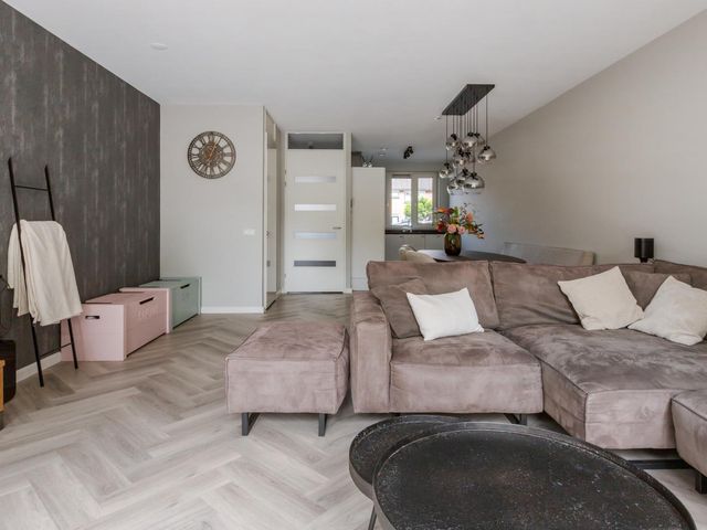 Mesdagstraat 4, Reeuwijk