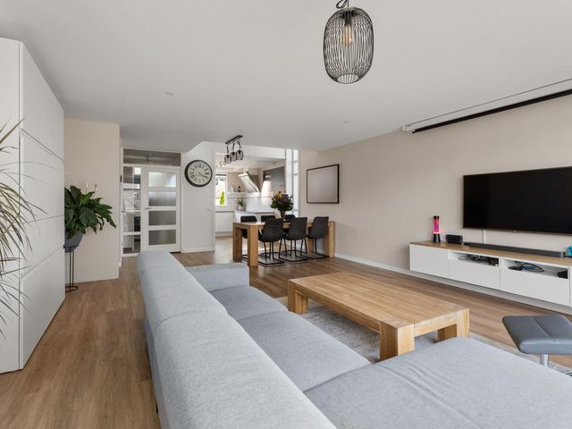 Pinksterbloemweg 124, Almere